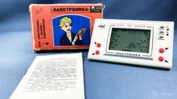 Este clon ruso de la primera consola portátil de Nintendo fue un desconocido exitazo