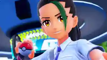 Escarlata y Púrpura libera un nuevo Pokémon Shiny legendario imposible de conseguir hasta ahora