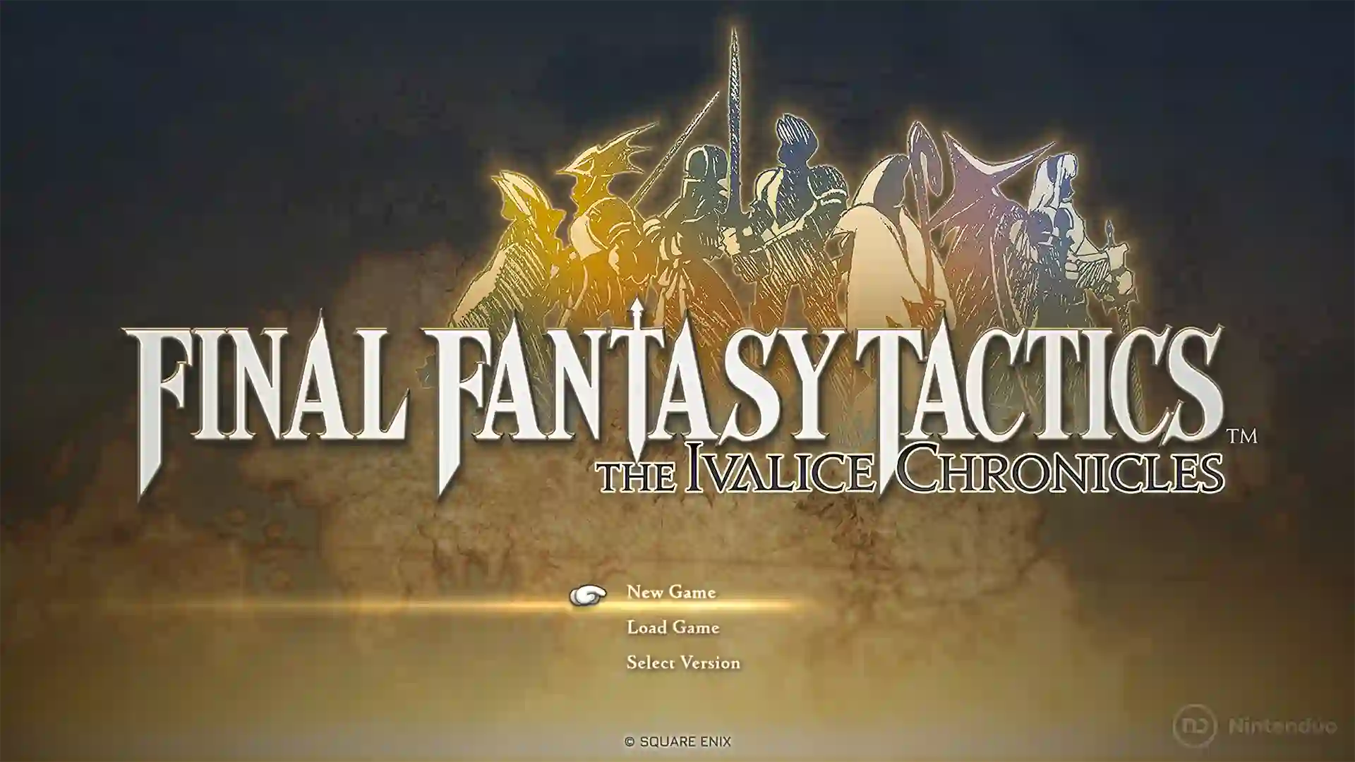 Pantalla de título de Final Fantasy Tactics: The Ivalice Chronicles con su logotipo dorado y opciones como New Game, Load Game y Select Version.
