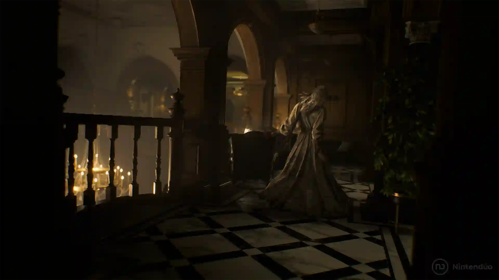 Resident Evil Requiem: figura femenina con largo vestido y velo caminando por un balcón oscuro con suelo ajedrezado y candelabros luminosos.