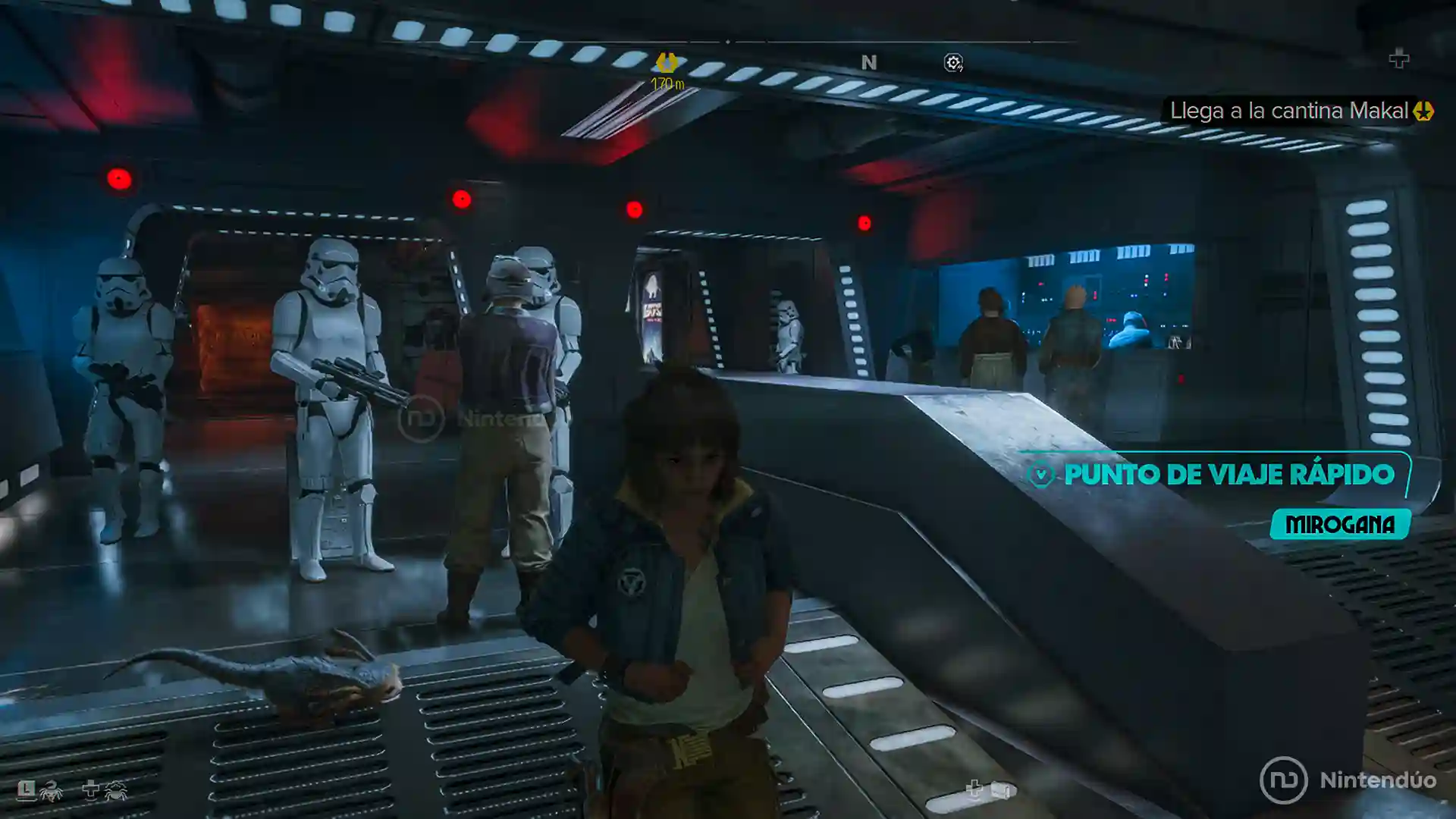 Kay Vess atraviesa una estación imperial custodiada por stormtroopers en Star Wars Outlaws, dirigiéndose a un punto de viaje rápido.