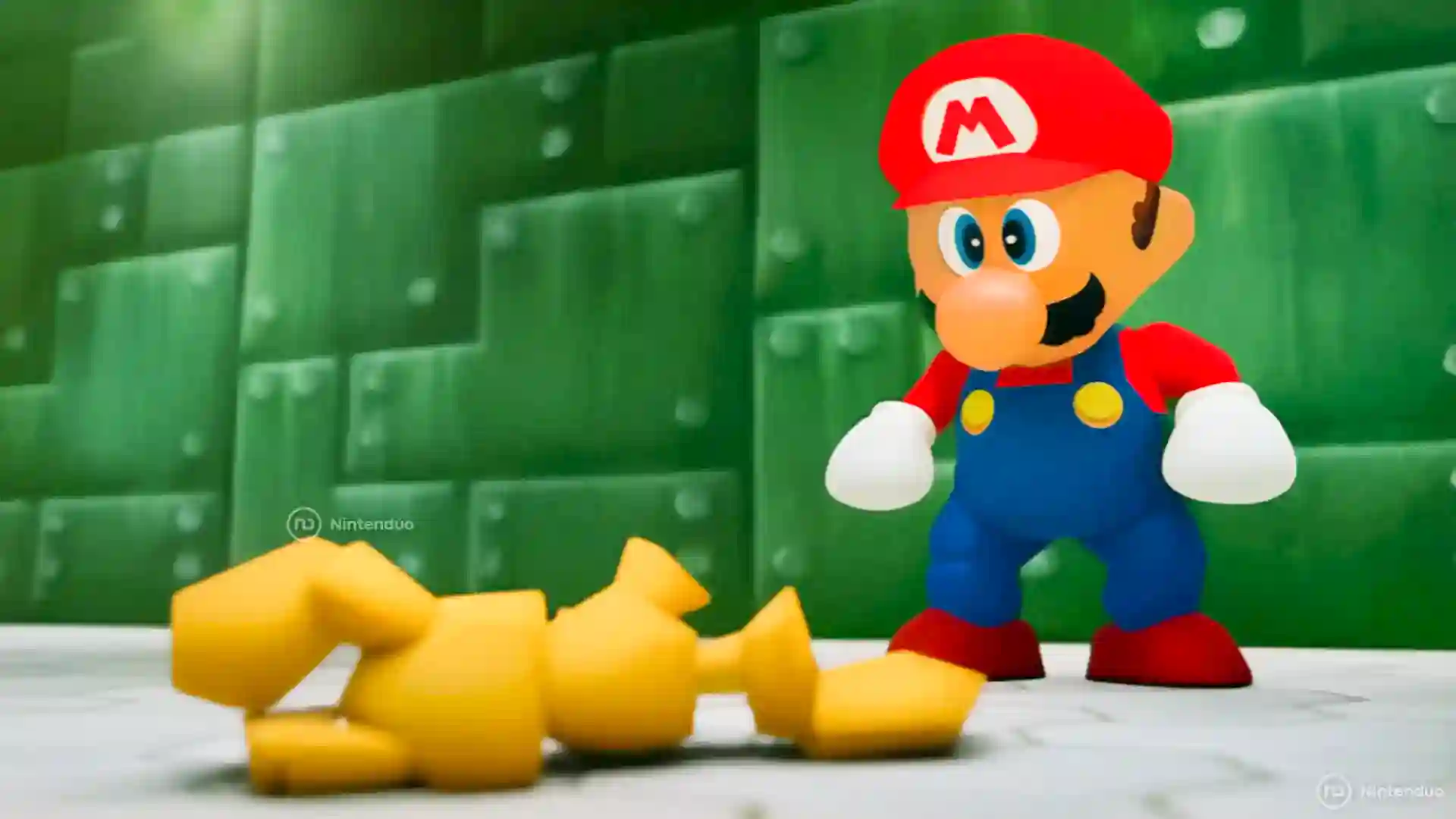 Mario observa a Mips, el conejo amarillo, tirado en el suelo en Super Mario 64