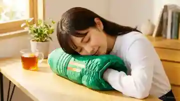 Reserva ya el cojín Metroid perfecto para una siesta entre partida y partida de Prime 4