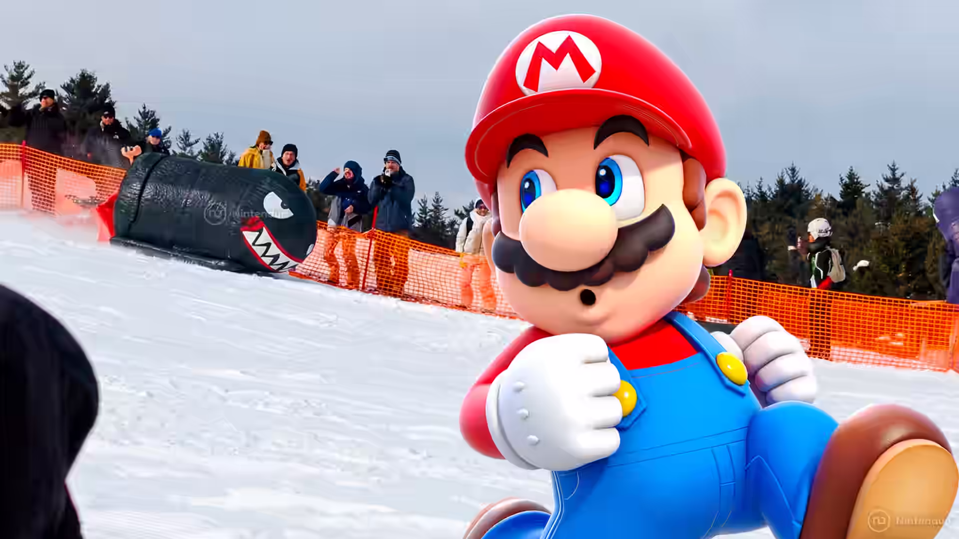 Un Bill Bala de Super Mario cobra vida y arrolla a un grupo de personas en Japón